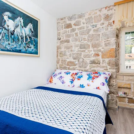 Deziderio Apartment *